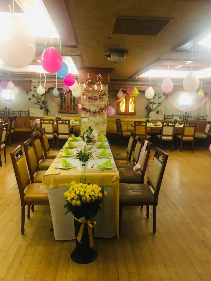 Villa Hotel 데브레첸 외부 사진