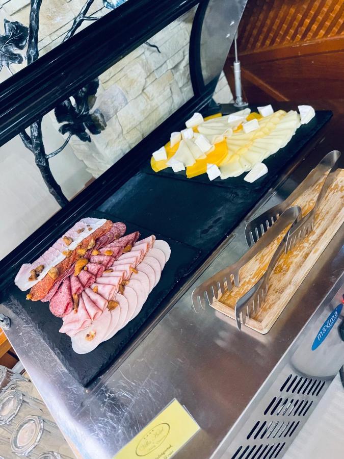 Villa Hotel 데브레첸 외부 사진
