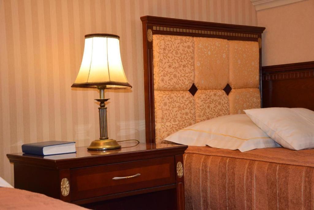 Villa Hotel 데브레첸 외부 사진
