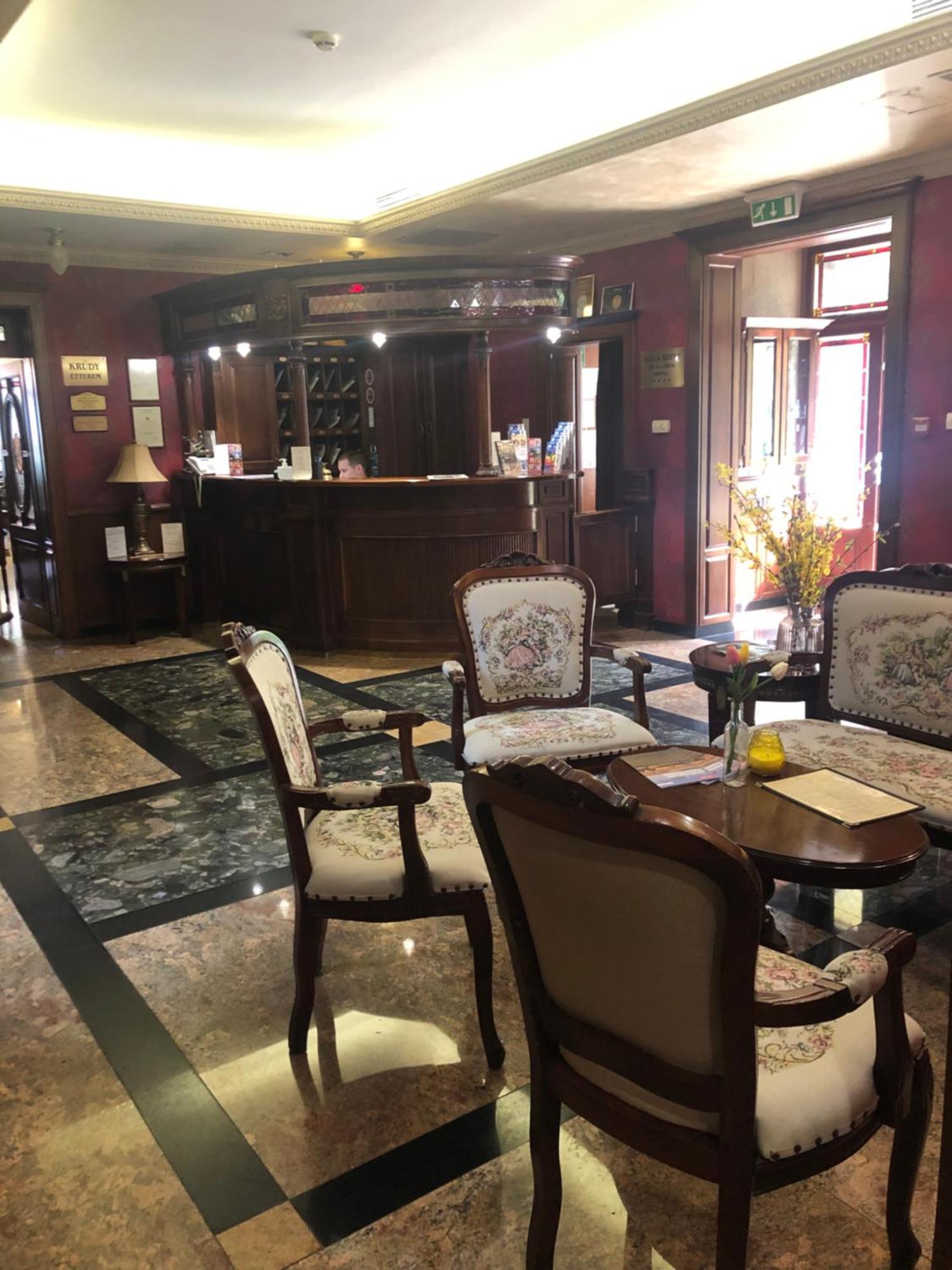 Villa Hotel 데브레첸 외부 사진