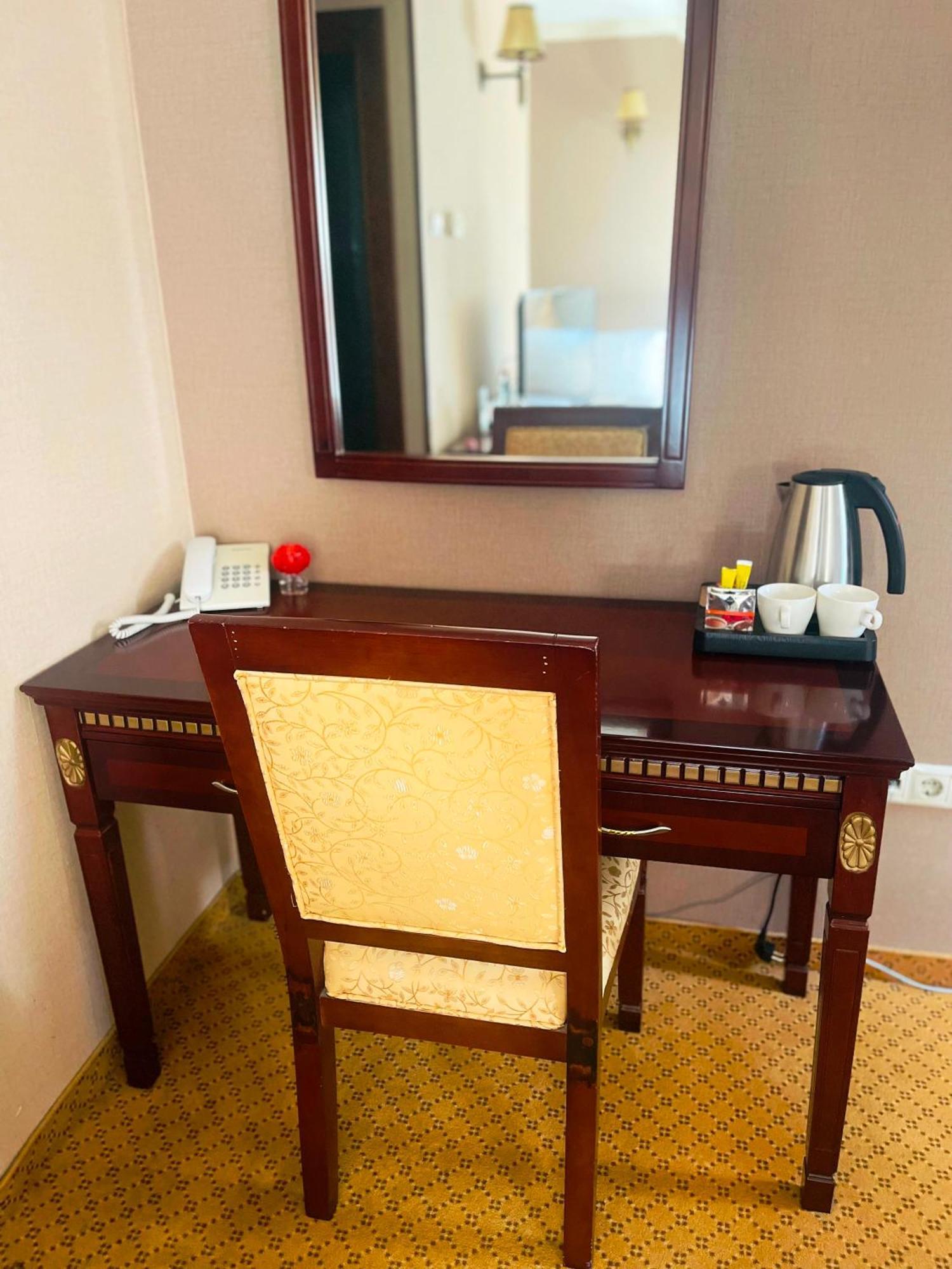 Villa Hotel 데브레첸 외부 사진