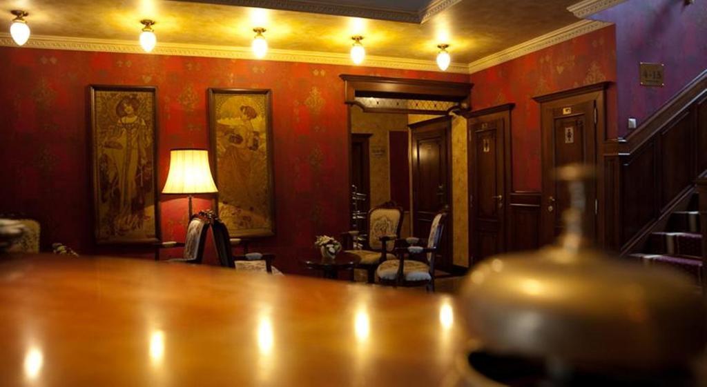 Villa Hotel 데브레첸 외부 사진