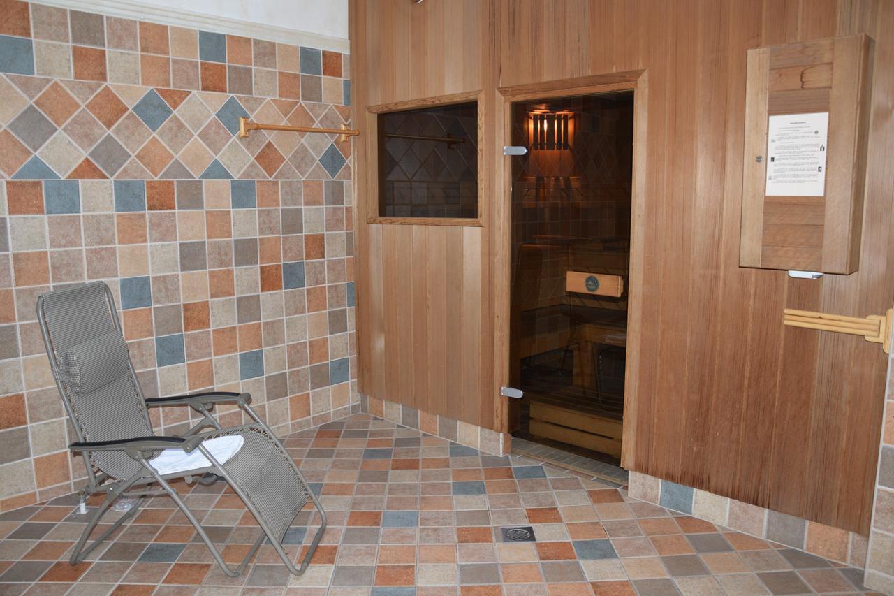 Villa Hotel 데브레첸 외부 사진